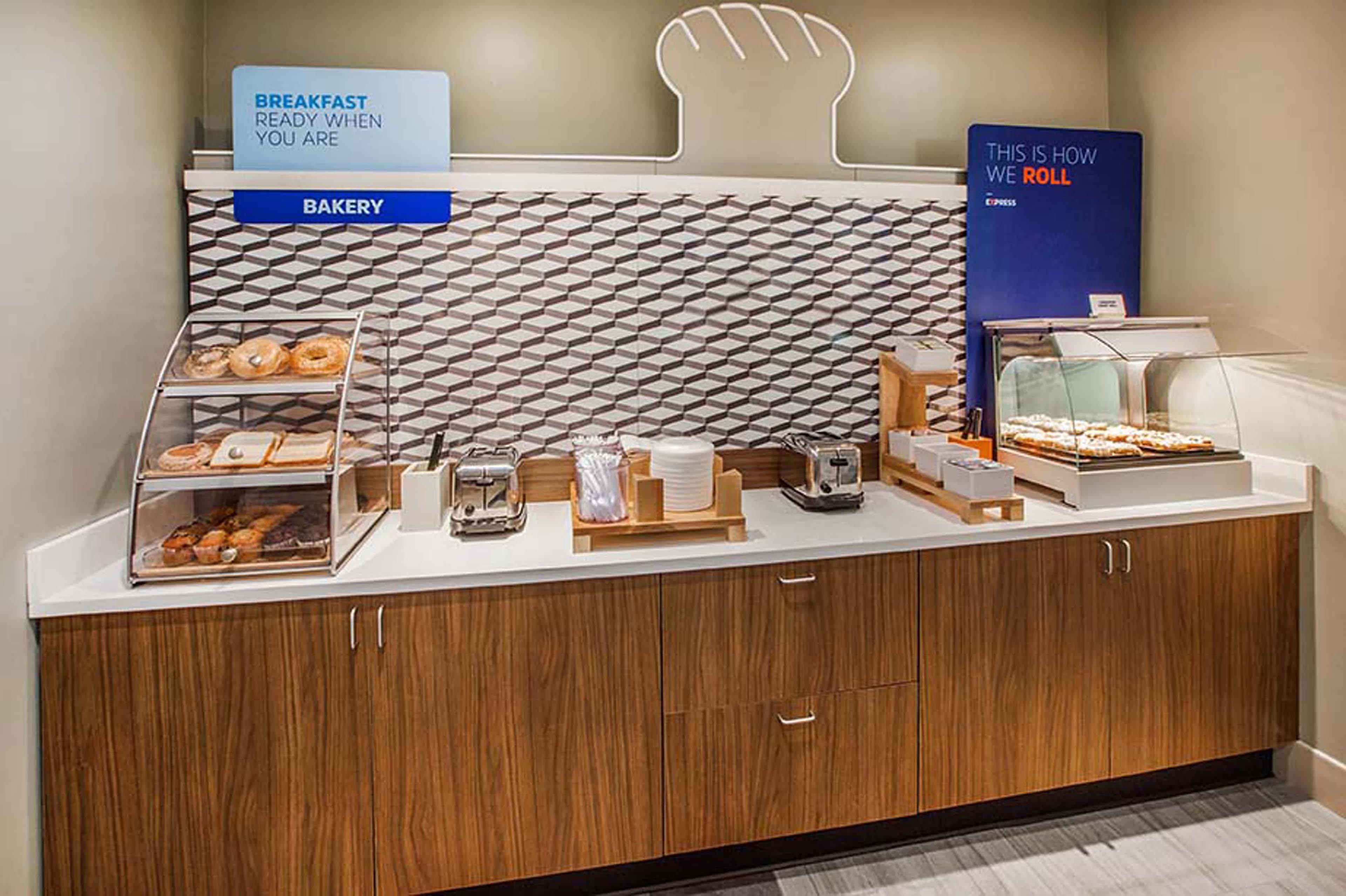 Holiday Inn Express Vancouver North By Ihg Zewnętrze zdjęcie
